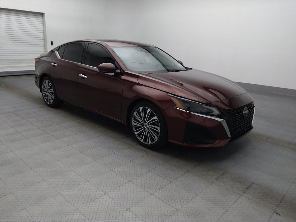 Used 2023 Nissan Altima 2.5 SL FWD image 11