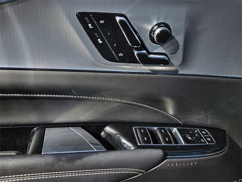 Used 2024 Cadillac Lyriq Tech image 22