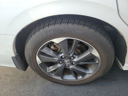 Used 2023 Honda Odyssey Elite image 12