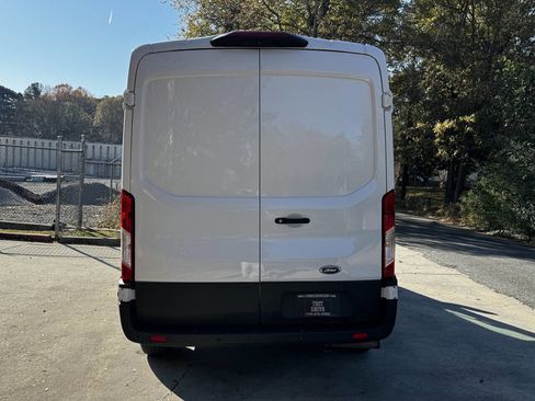 Used 2022 Ford Transit 250 Medium Roof w/ Load Area Protection Package image 5