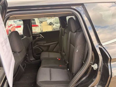 Used 2024 Mitsubishi Outlander ES AWD/4WD image 7