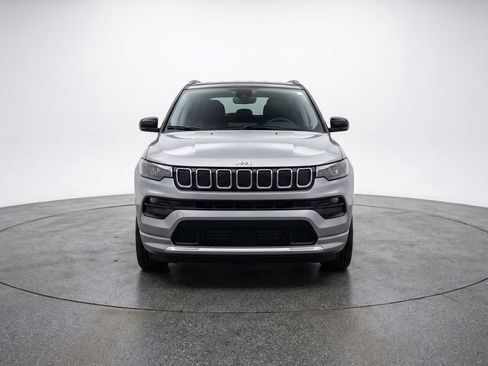 Used 2025 Jeep Compass Limited image 2