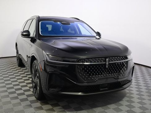 New 2026 Lincoln Nautilus Reserve w/ Jet Appearance Package image 9