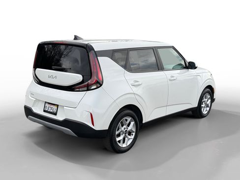 Used 2024 Kia Soul LX w/ Option Group 015 image 5