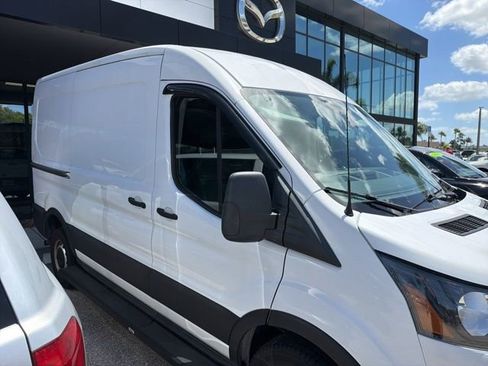 Used 2020 Ford Transit 250 Medium Roof RWD image 4