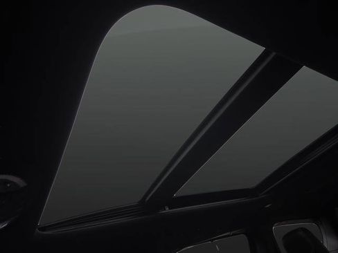 New 2026 Chrysler Pacifica Limited w/ Trailer Tow Group image 7