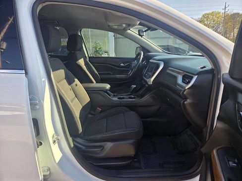 Used 2017 GMC Acadia SLE image 15