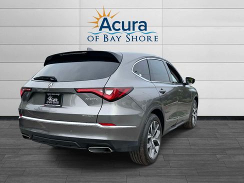 Used 2024 Acura MDX SH-AWD w/ Technology Package image 5