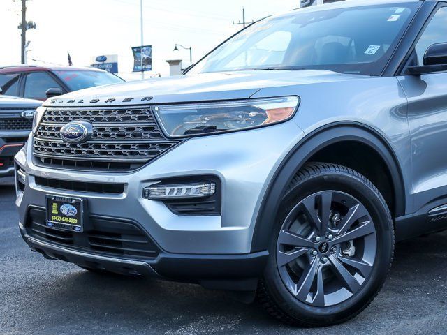 Certified 2022 Ford Explorer XLT w/ Equipment Group 202A AWD/4WD image 2