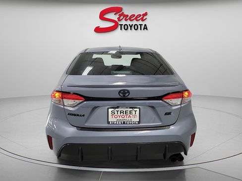 Certified 2025 Toyota Corolla SE FWD image 3