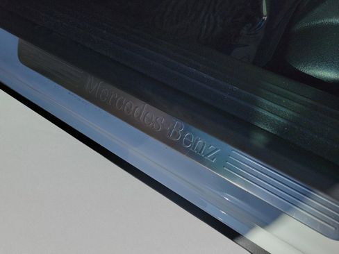 Certified 2025 Mercedes-Benz GLB 250 image 23