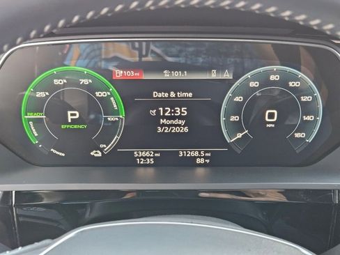 Used 2019 Audi e-tron Prestige w/ Prestige Package image 10