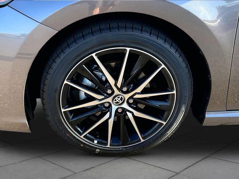 Used 2024 Toyota Camry SE w/ Audio Upgrade Package FWD image 10