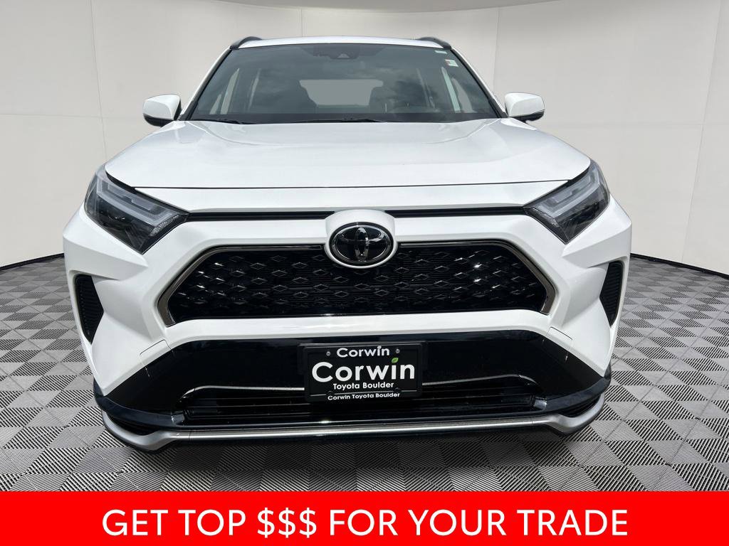 Used 2025 Toyota RAV4 SE AWD/4WD image 2