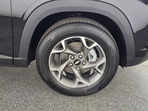 New 2026 Chevrolet Trax LT w/ Driver Confidence Package image 9