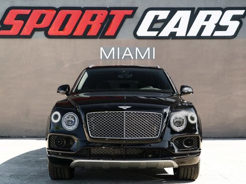 Used 2018 Bentley Bentayga image 4