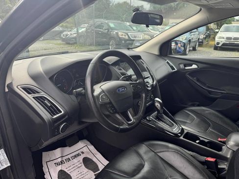 Used 2017 Ford Focus Titanium image 26