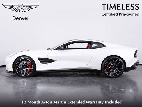 Used 2025 Aston Martin Vanquish image 2