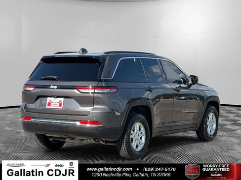 Certified 2024 Jeep Grand Cherokee Laredo RWD image 5