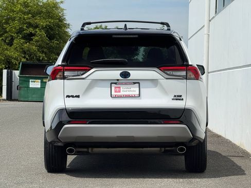Used 2023 Toyota RAV4 XSE AWD/4WD image 5