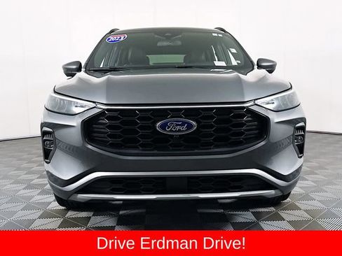 Used 2023 Ford Escape ST-Line Select w/ Tech Pack #2 AWD/4WD image 2