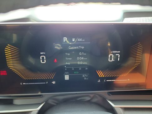 New 2026 Kia Carnival EX FWD image 25