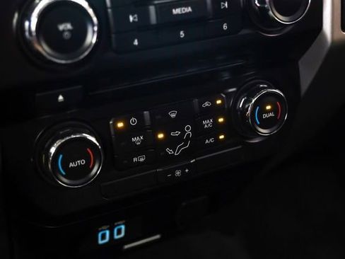 Used 2017 Ford F250 Lariat RWD image 25