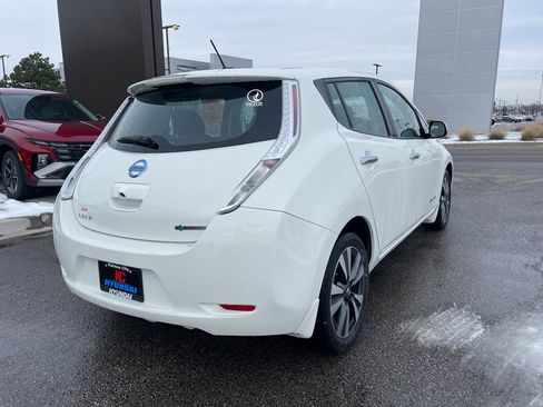 Used 2017 Nissan Leaf SV image 5