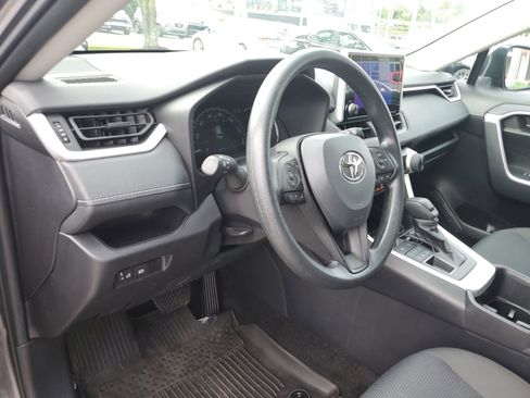 Certified 2024 Toyota RAV4 LE AWD/4WD image 19