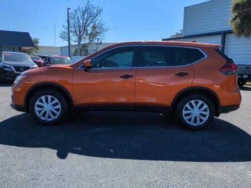 Used 2017 Nissan Rogue S image 7