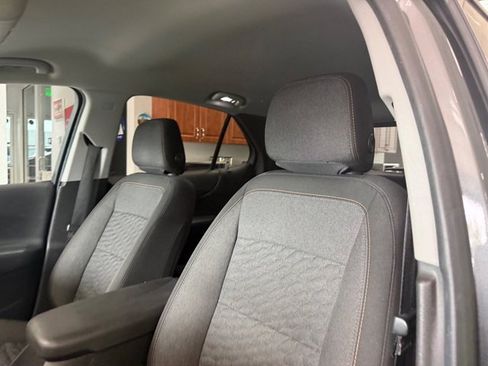 Used 2019 Chevrolet Equinox LT image 3