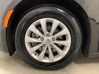 Used 2017 Chrysler Pacifica Touring-L FWD video 2