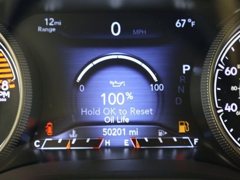 Used 2019 Jeep Cherokee Limited image 17