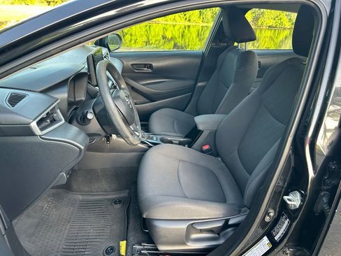 Used 2022 Toyota Corolla LE FWD image 13