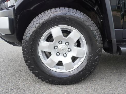 Used 2010 Toyota FJ Cruiser 4WD image 28