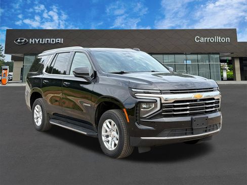 Used 2025 Chevrolet Tahoe LT AWD/4WD image 3