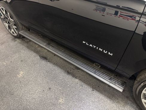 New 2026 Ford Expedition Platinum image 15