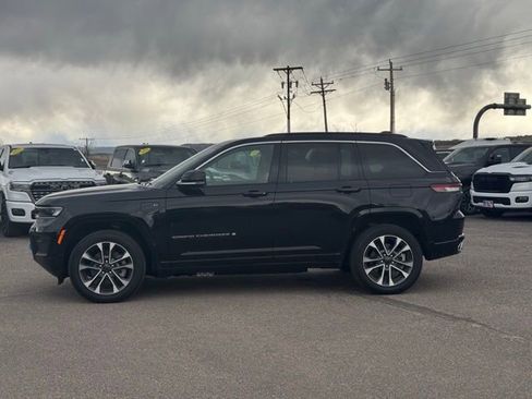 New 2024 Jeep Grand Cherokee Overland w/ Advanced Protech Group III AWD/4WD image 2