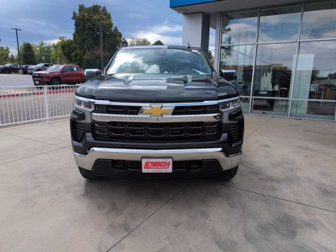 Used 2024 Chevrolet Silverado 1500 LT AWD/4WD image 8