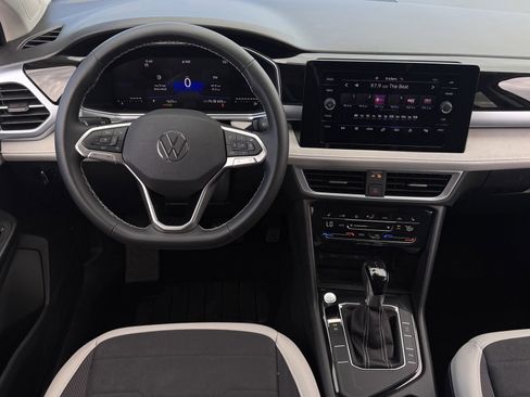 New 2025 Volkswagen Taos SE image 13