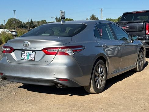 Used 2020 Toyota Camry LE FWD image 4