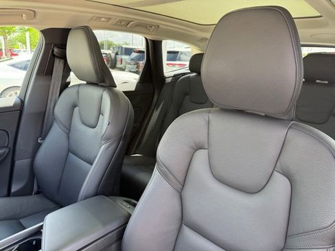 Used 2024 Volvo XC60 B5 Plus w/ Climate Package AWD/4WD image 15