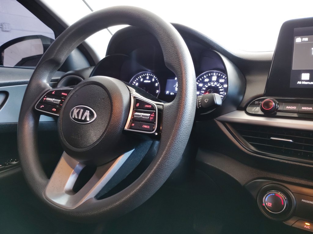 Used 2020 Kia Forte LXS FWD image 28