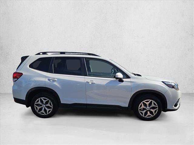 Certified 2024 Subaru Forester Premium AWD/4WD image 5