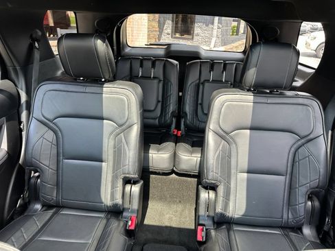 Used 2017 Ford Explorer Platinum AWD/4WD image 45