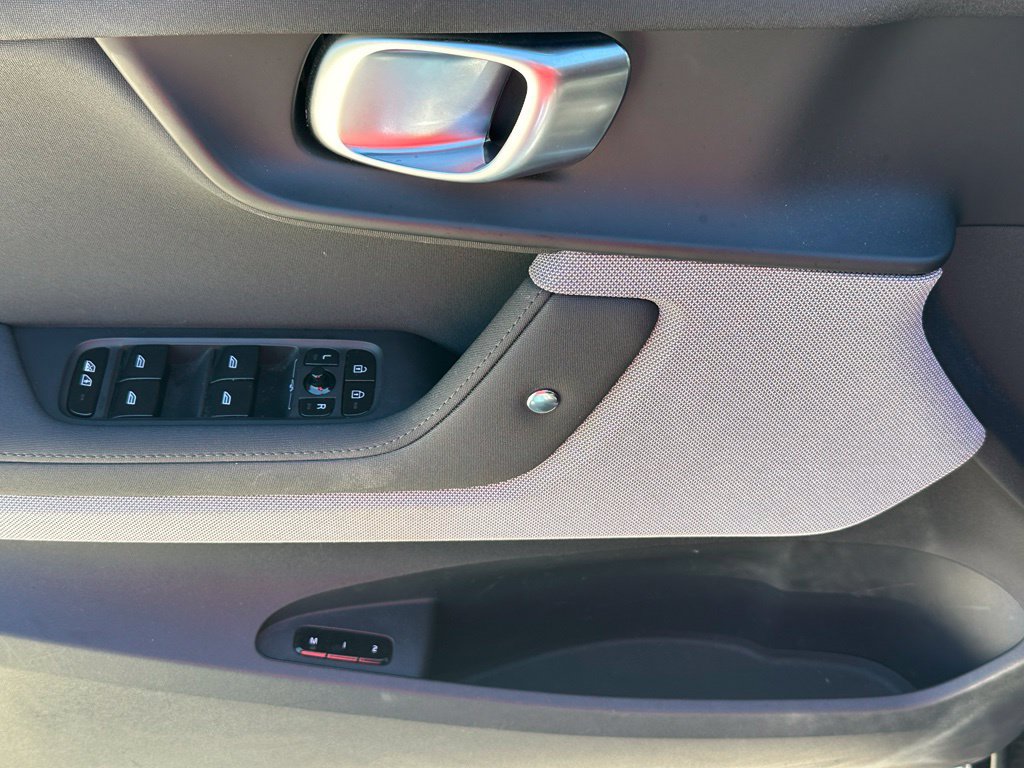 Used 2024 Polestar Polestar 2 RWD image 12