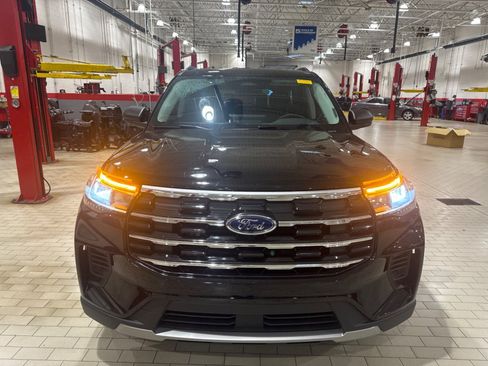 Used 2026 Ford Explorer Active RWD image 46