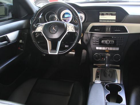 Used 2013 Mercedes-Benz C 250 Sedan image 9