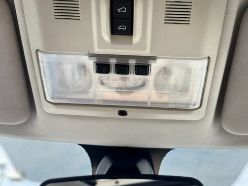 Used 2012 Land Rover LR4 HSE LUX AWD/4WD image 24