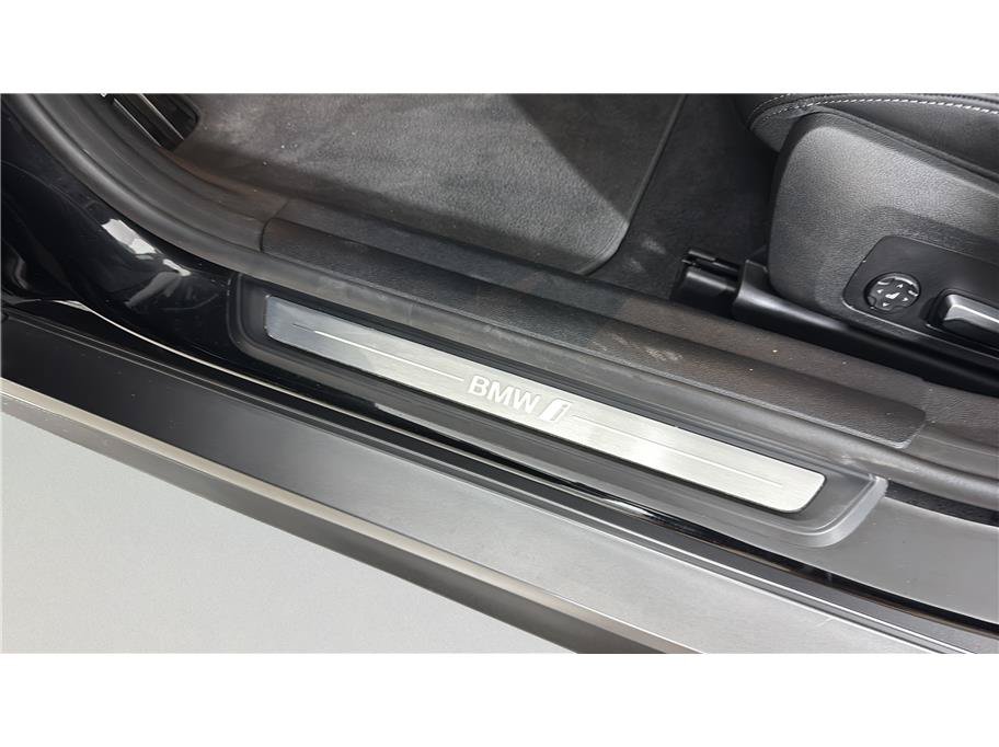 Used 2023 BMW i4 eDrive40 RWD image 9